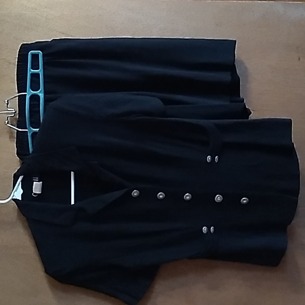 Vintage Cattrell Short Sleeve Jacket/Blouse and Shorts 2 Piece Set Size 8P Black